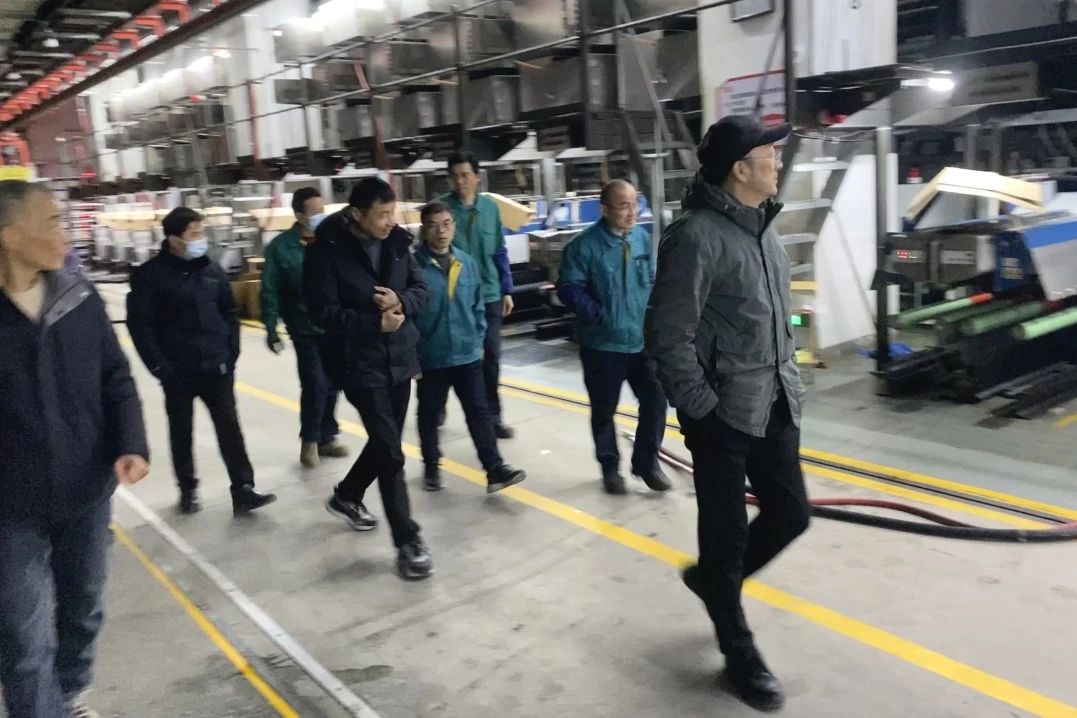 Changshu Polyeser жұмысты қалпына келтірмес бұрын қауіпсіздік тексерістерін жүргізеді